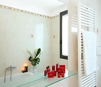 Hotel Ambasciata Venice - Atika & Atif Mestre