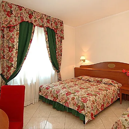 Ambasciata Hotel 3*