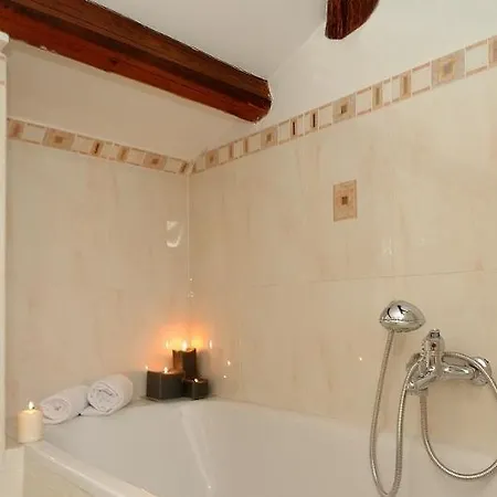 Ambasciata Hotel 3*