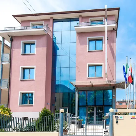 Hotel Ambasciata Venice - Atika & Atif Mestre