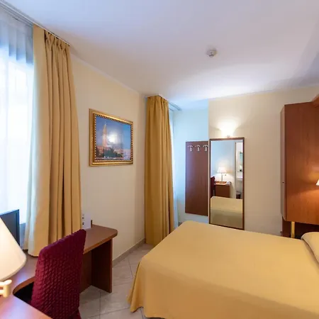 Ambasciata Venice - Atika & Atif 3*