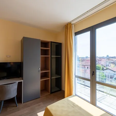 Hotel Ambasciata Venice - Atika & Atif