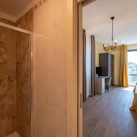 Hotel Ambasciata Venice - Atika & Atif Mestre