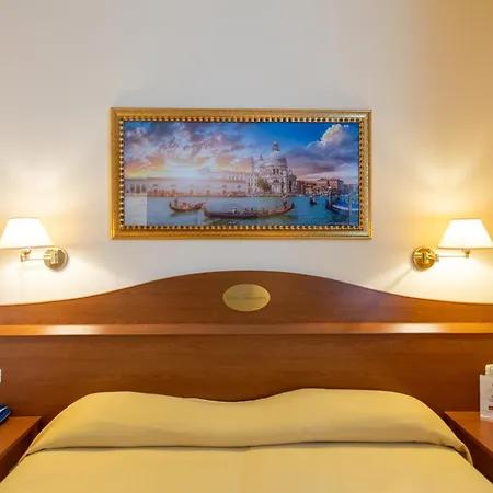 Hotel Ambasciata Venice - Atika & Atif Mestre