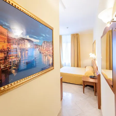 Hotel Ambasciata Venice - Atika & Atif Mestre
