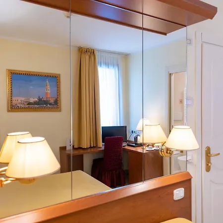 Ambasciata Venice - Atika & Atif Hotel